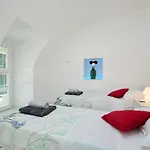 Barbara\'S Garden Apartment